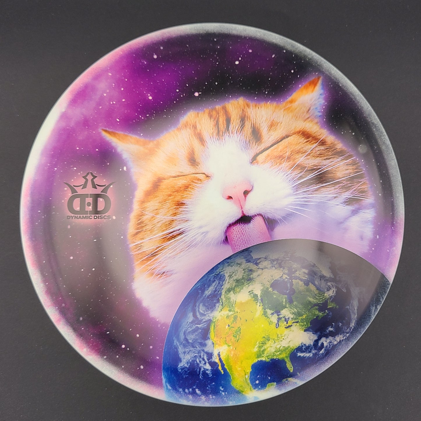 Dynamic Discs - Motive - Fuzion (Space Kitty Globe Licker DyeMax)